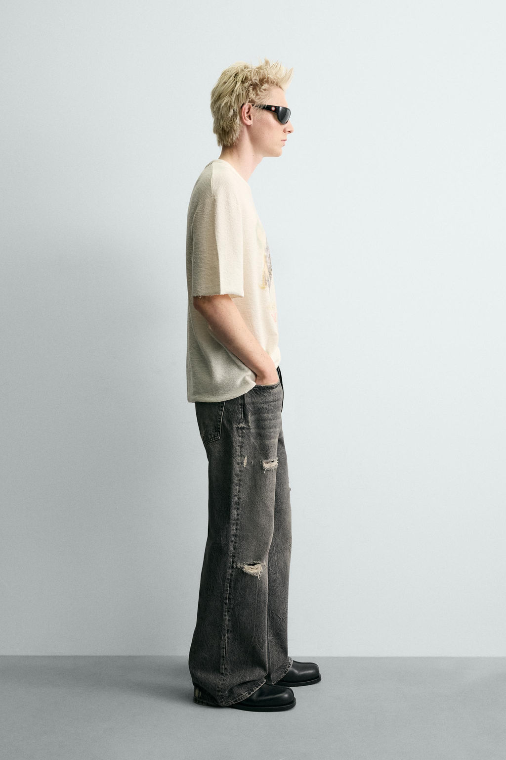 CAMISETA DE PUNTO ESTAMPADO CONTRASTE / Blanco roto