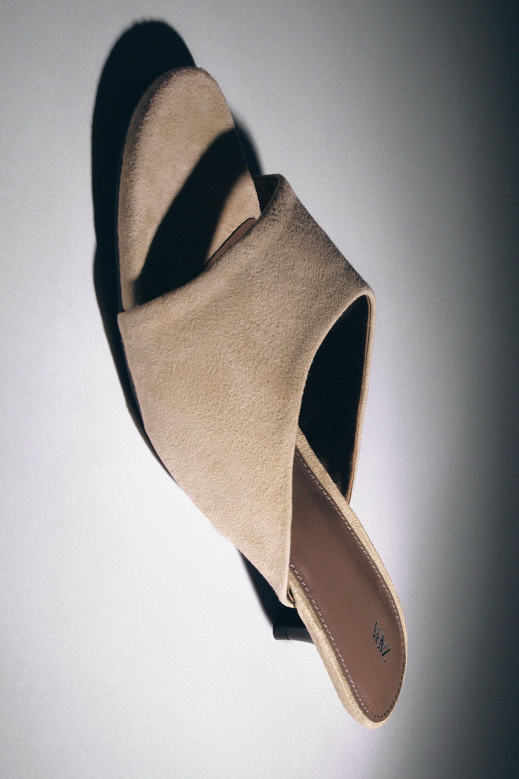 SUEDE KITTEN HEEL SANDALS - Zara фото 7