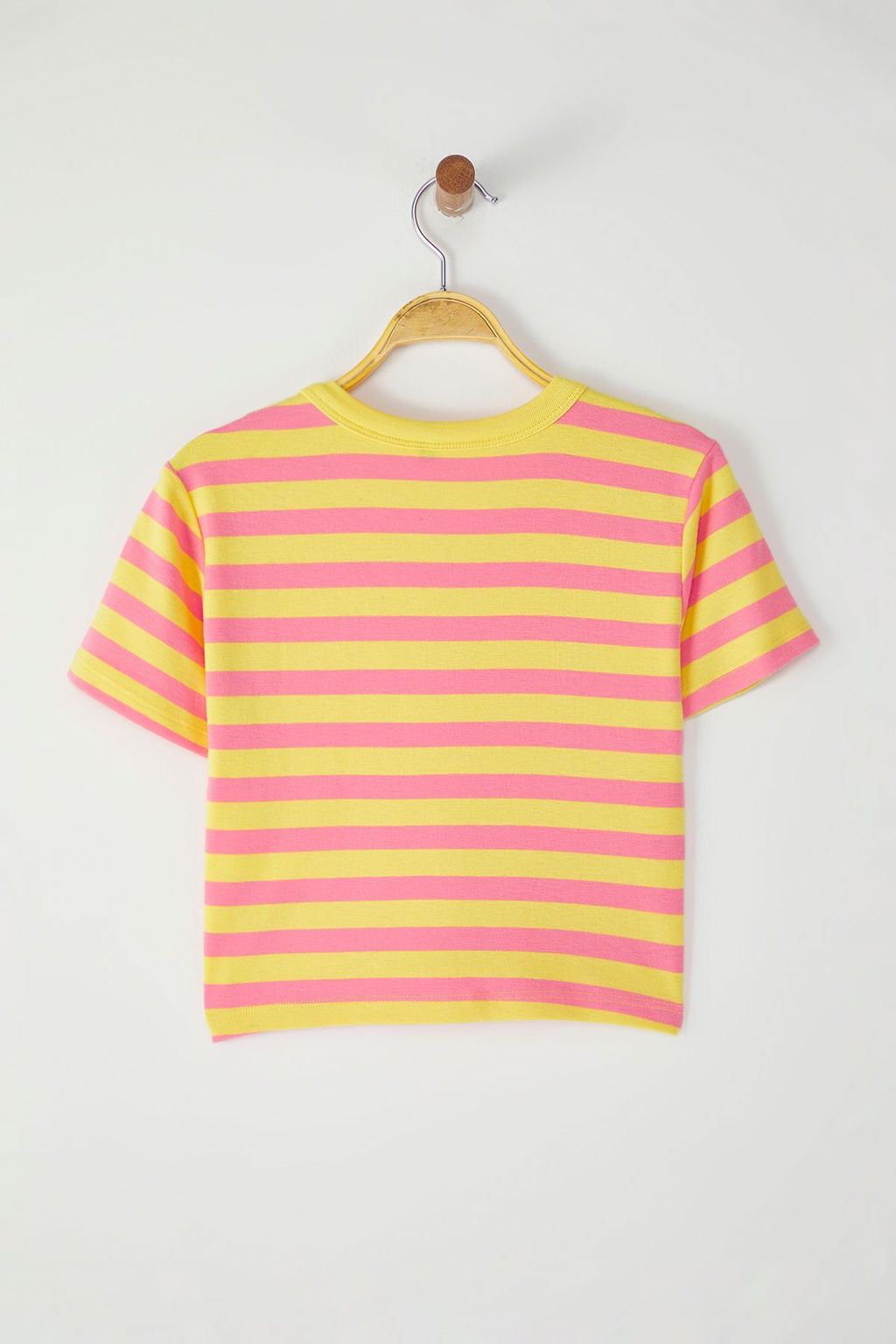 Trendyolmilla Premium Tas Ekru Cizgili Viskoz/Yumusak Kumas Crop Bisiklet Yaka Esnek Orme Bluz TWOSS23BZ00198 фото 23