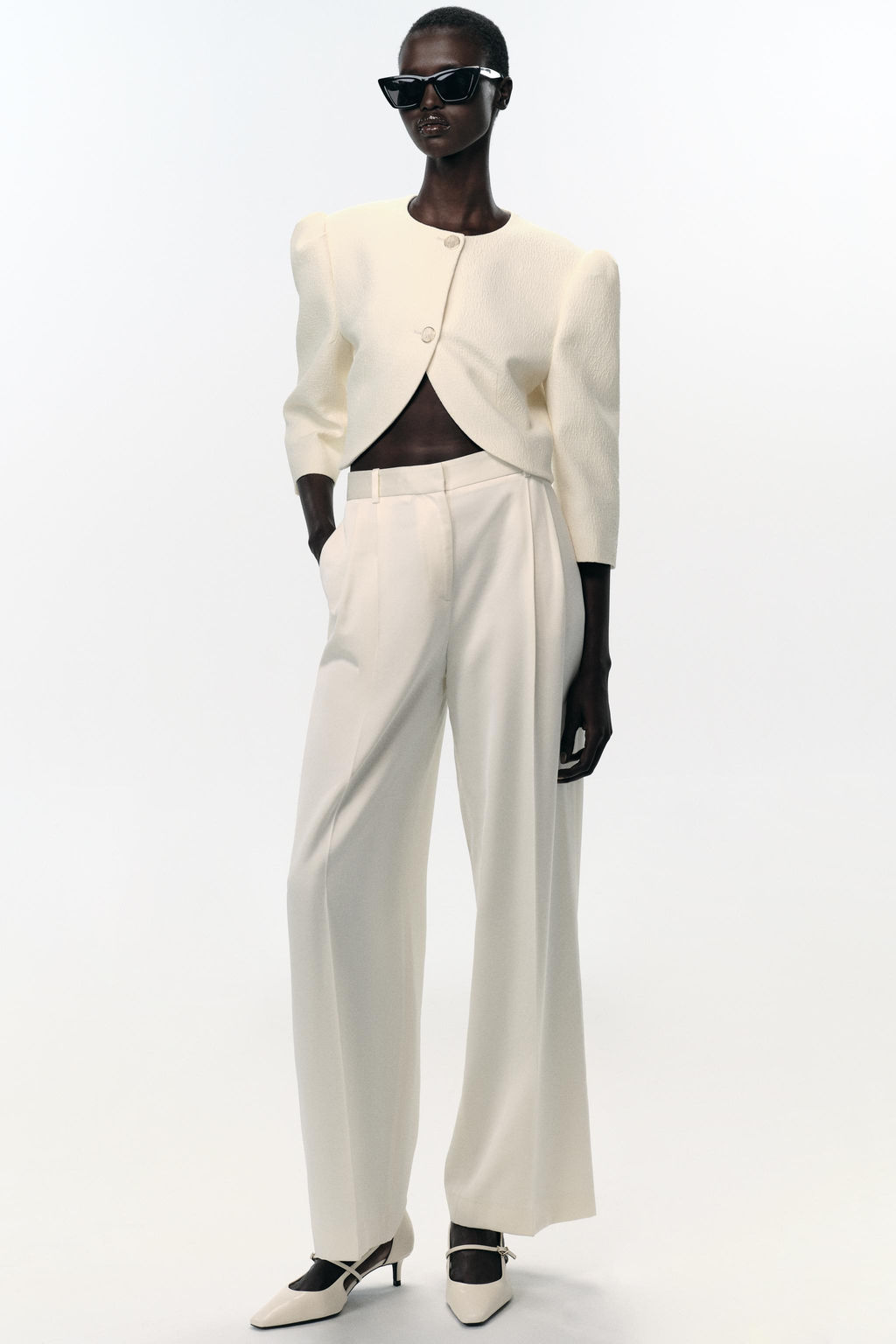 SHORT PUFF-SLEEVE BLAZER