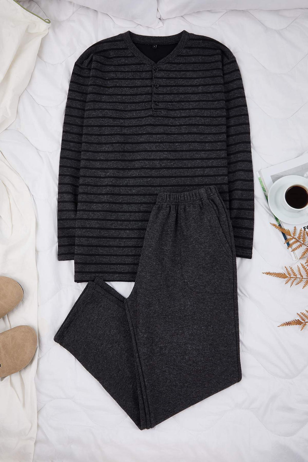 Fume Regular Kal?p Dokulu Cizgili Dugmeli Yaka Orme Pijama Tak?m? TMNAW26PT00042