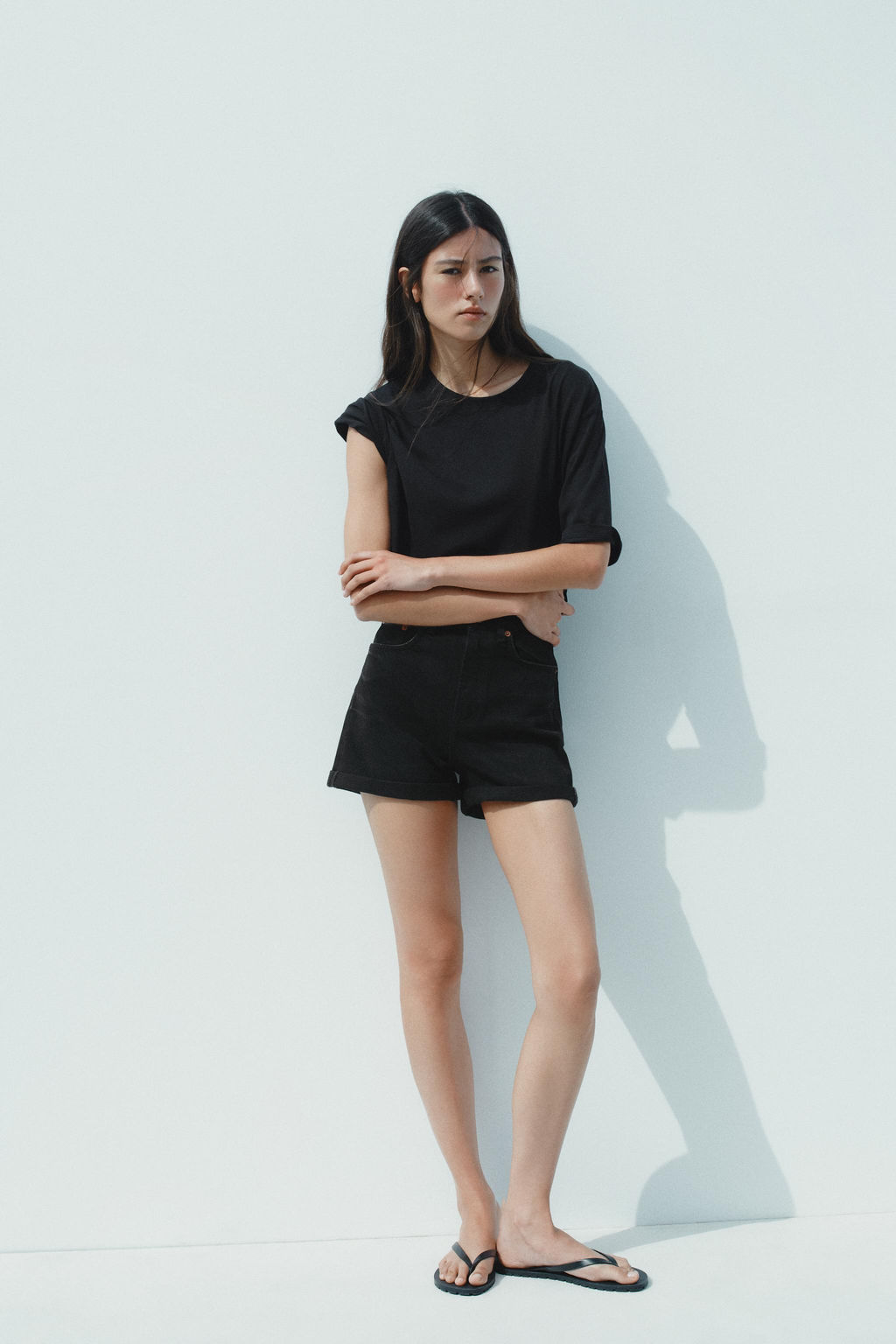 HIGH-WAIST MOM FIT TRF BERMUDA SHORTS
