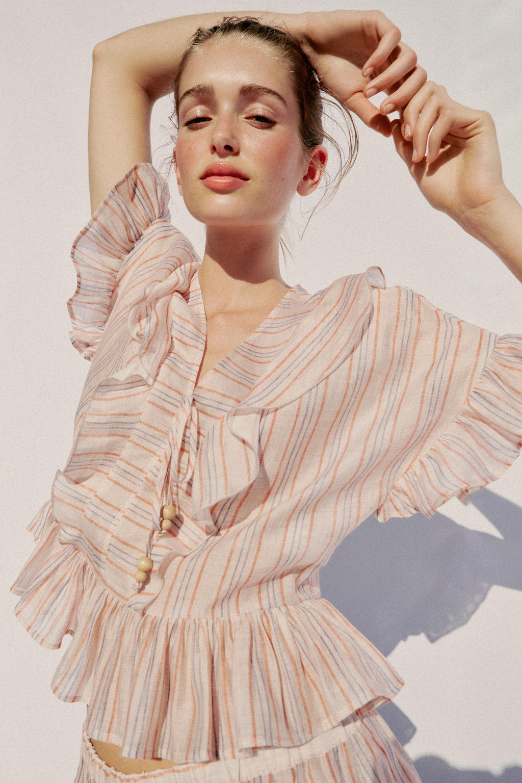 BLUSA RAYAS VOLANTES / rayas - Zara фото 3