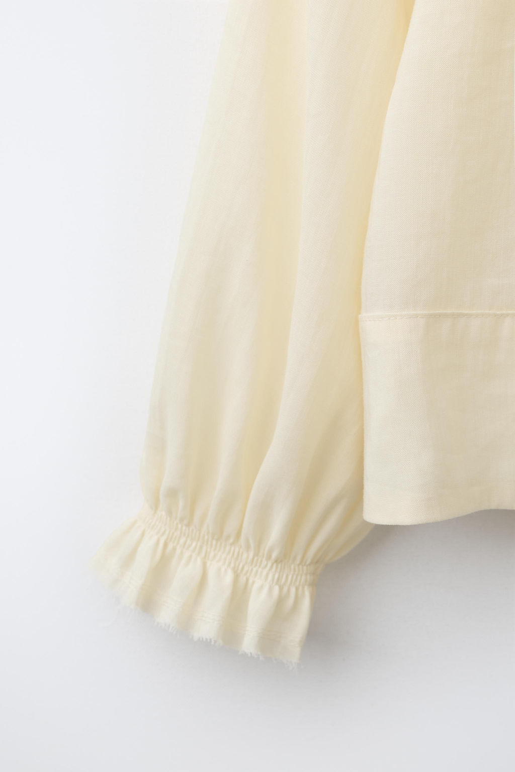 CAMISA VOLANTE CON RAMIO / Mantequilla - Zara фото 5