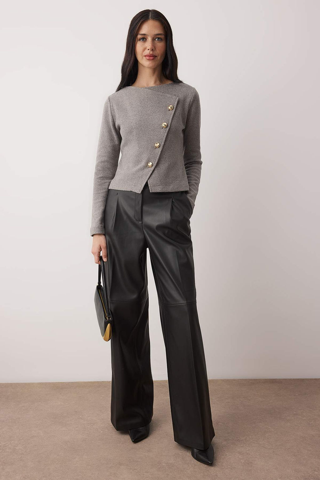 Gri Asimetrik Dugme Detayl? Regular Orme Bluz TWOAW26BZ00274