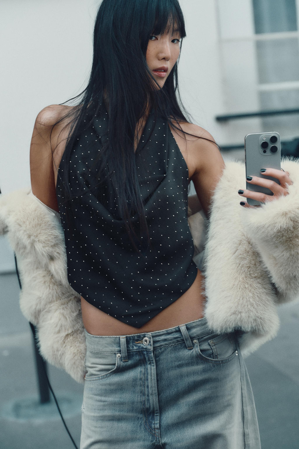 SATIN HALTER TOP WITH RHINESTONES - Zara фото 3