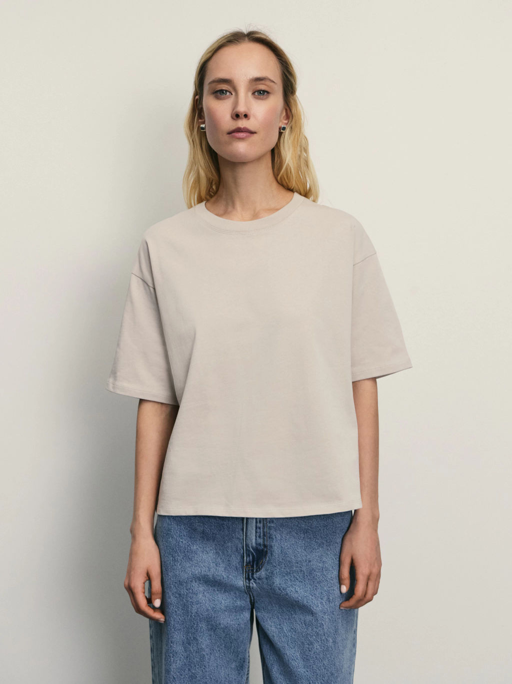 Базовая футболка из плотного хлопка / Zarina фото 3