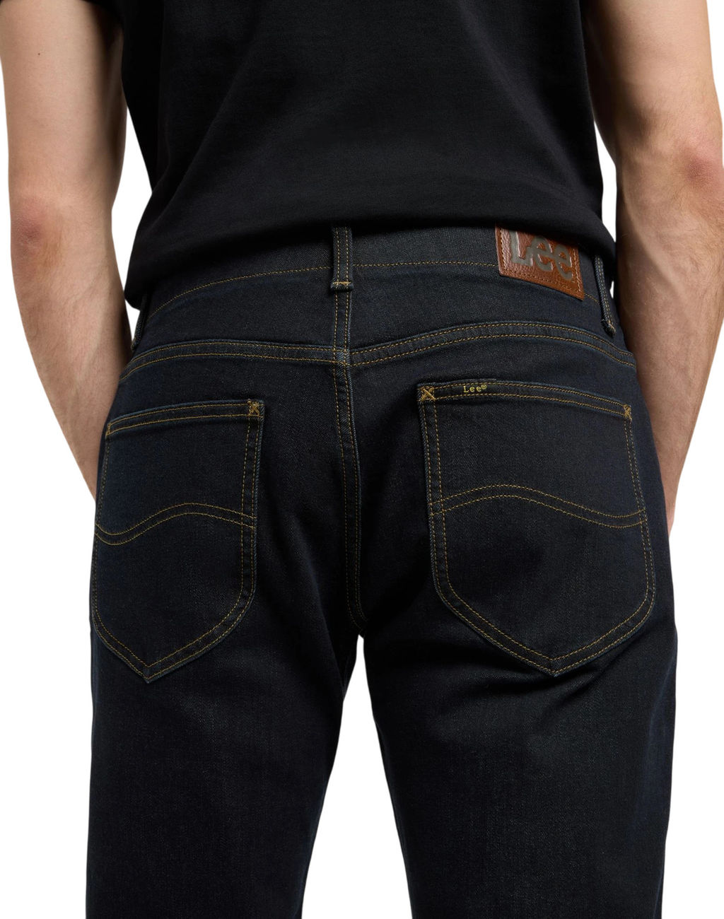 Джинсы мужские