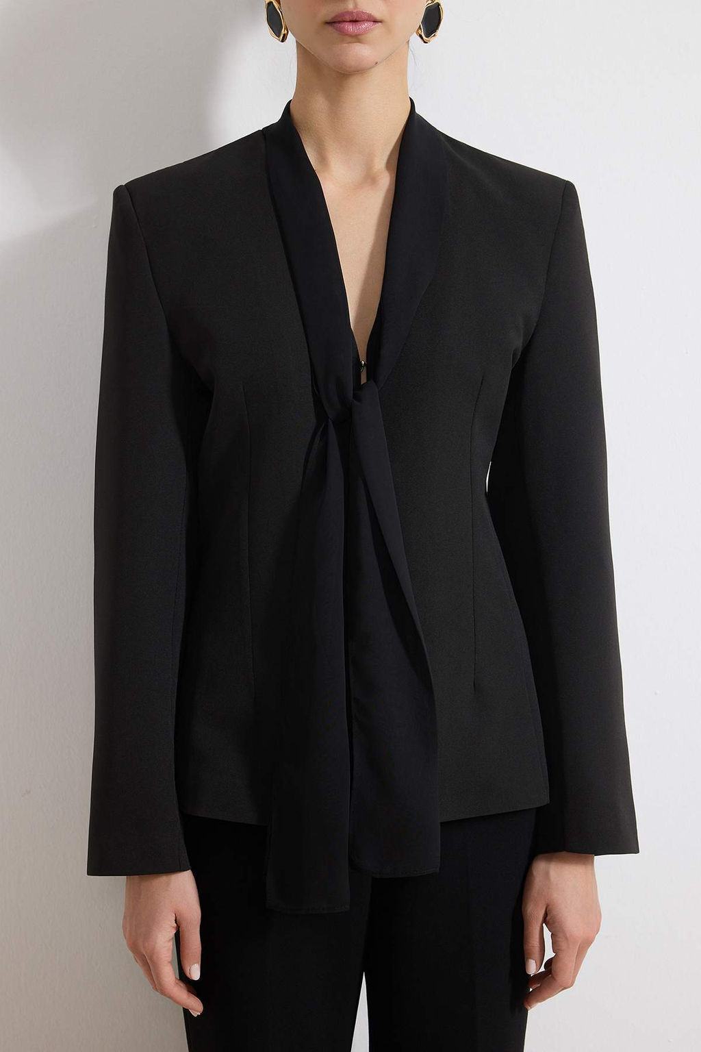 Siyah Sifon Sal Detayl? Kapama Detayl? Fitted/Vucuda Oturan Dokuma Blazer Ceket TWOSS26BC00019 - Trendyolmilla фото 3