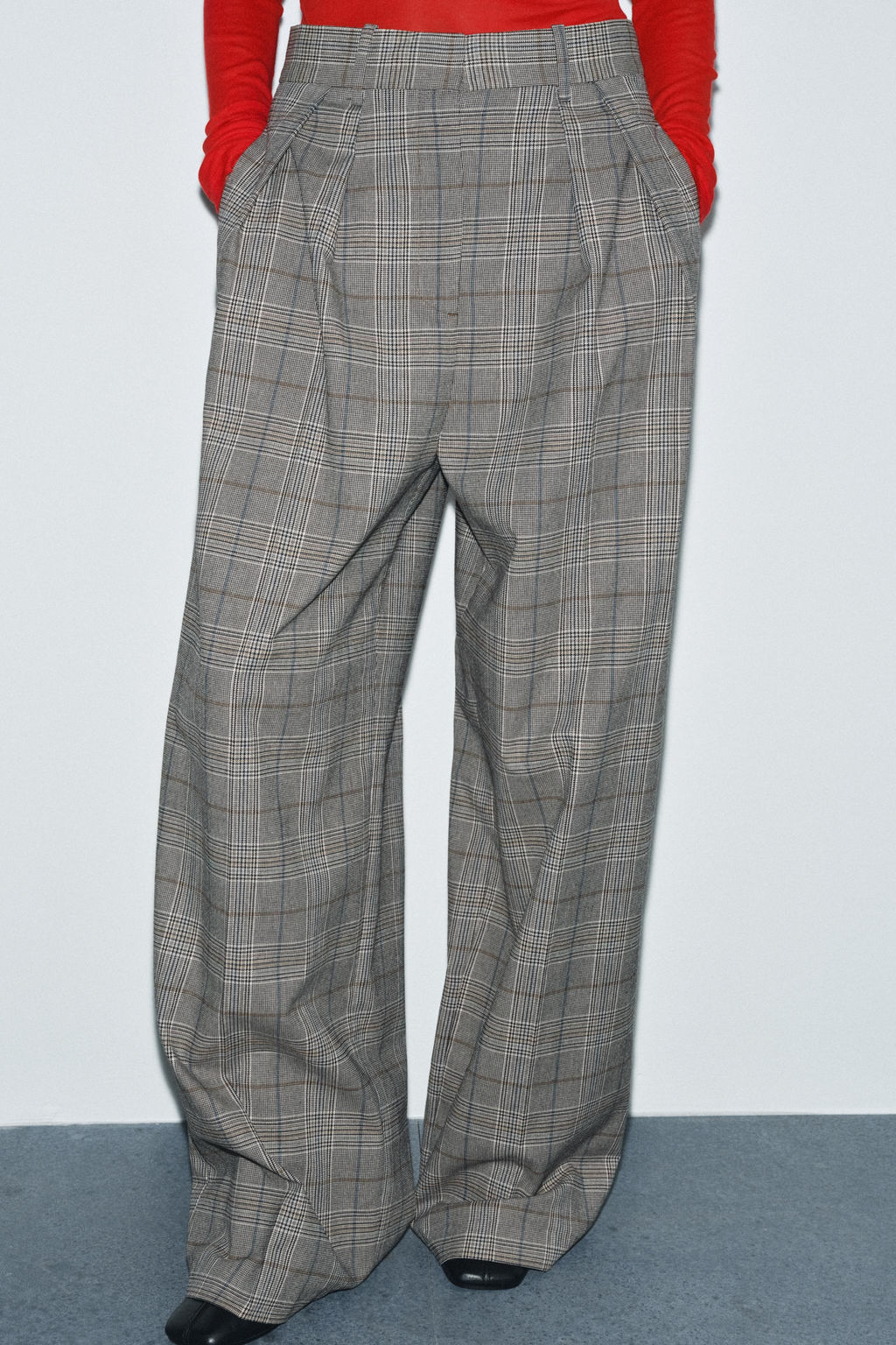 ZW COLLECTION CHECKED DARTED TROUSERS - Zara фото 3