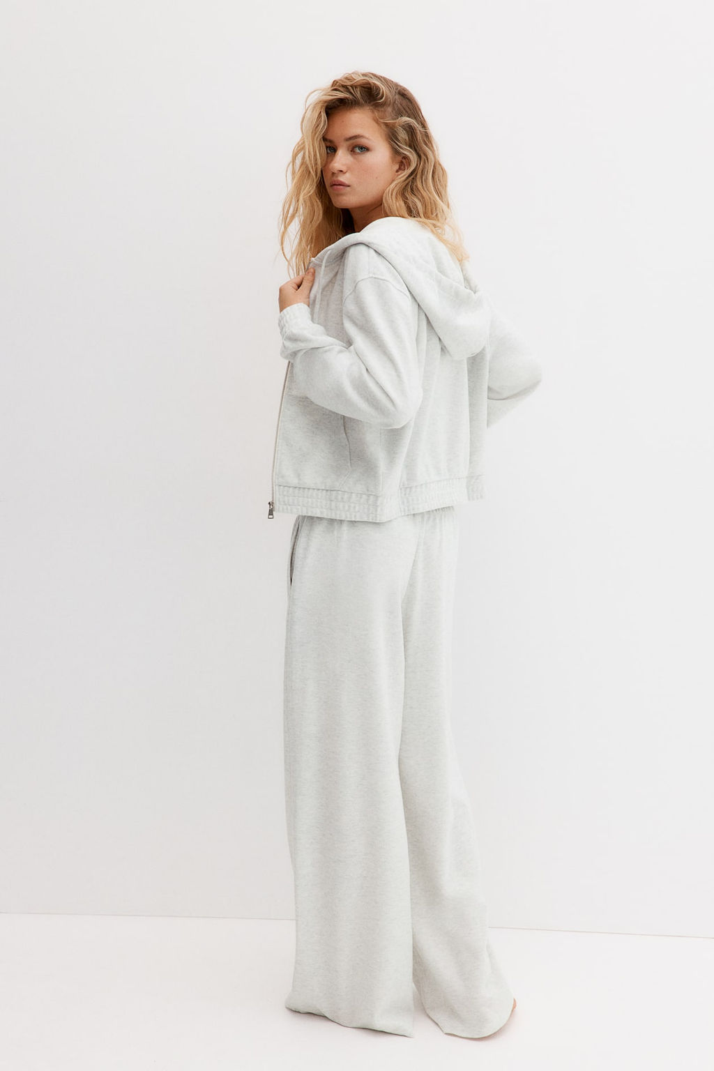 Chaqueta de punto con capucha y cremallera - H&m фото 4