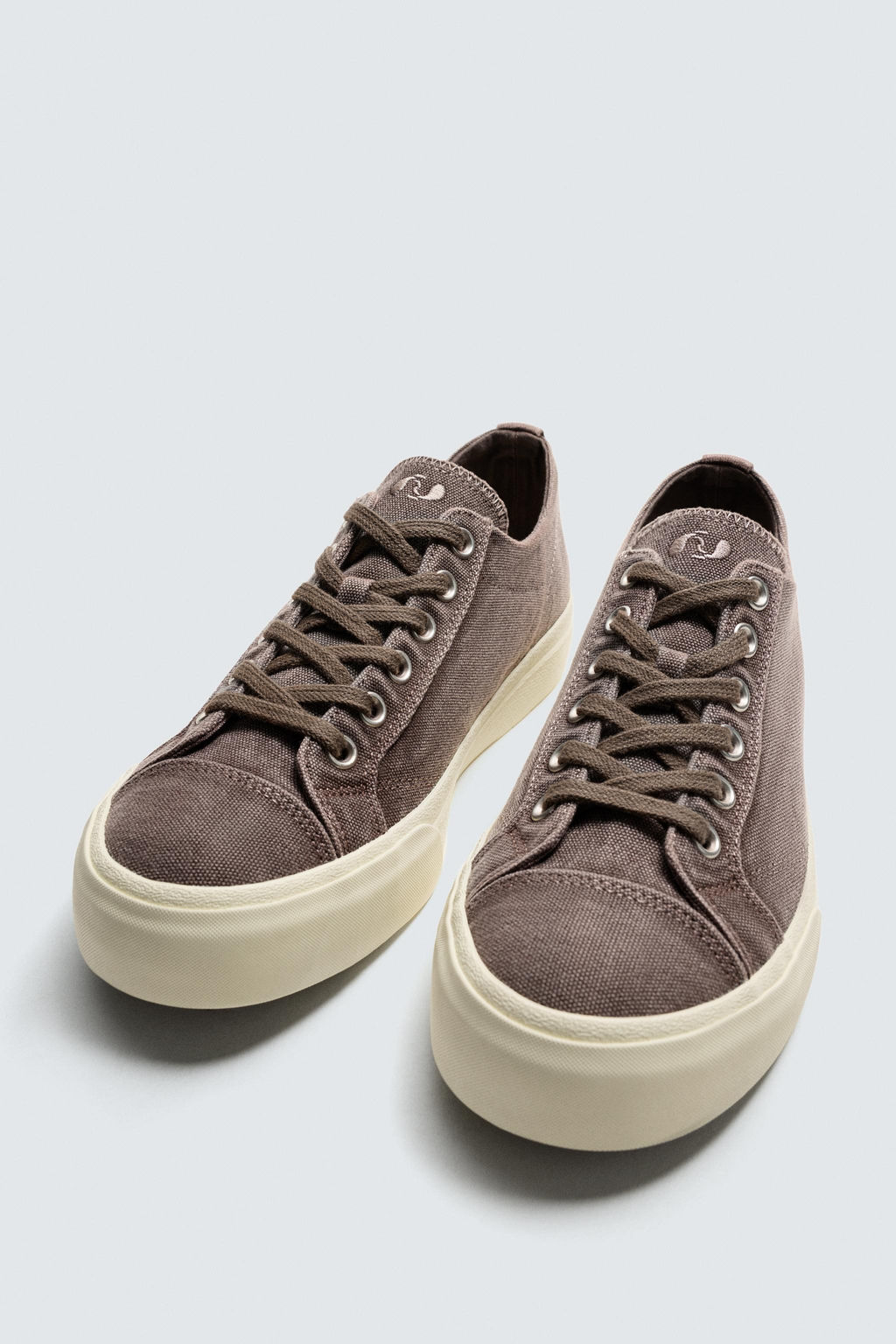 FABRIC TRAINERS