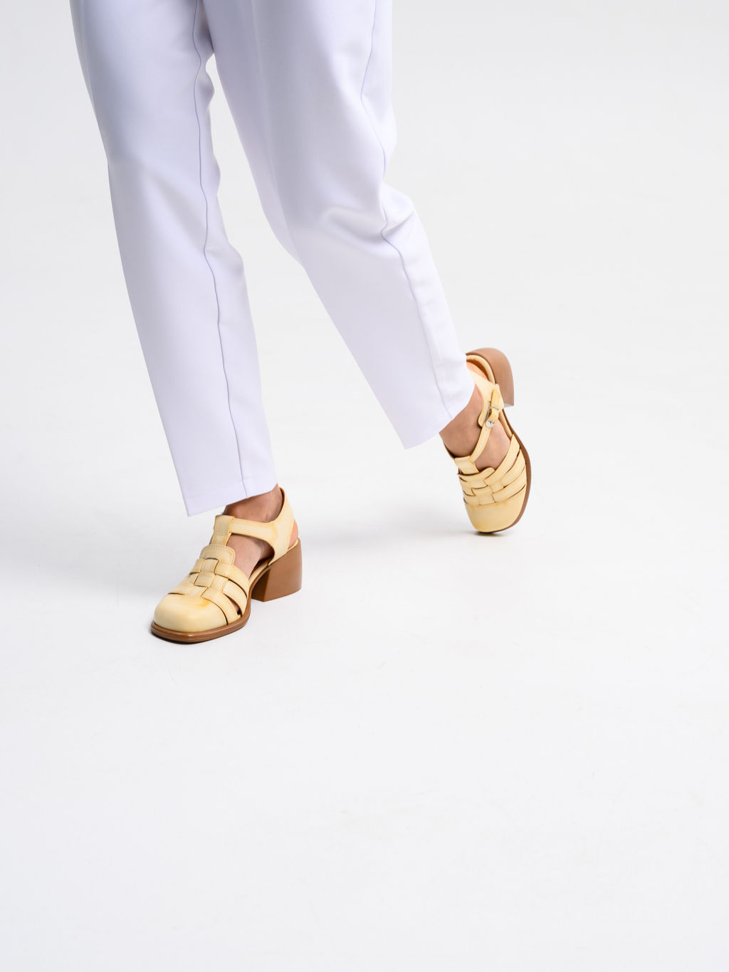 Босоножки EDART 5035.23663bе. Вакса крем+коричневый