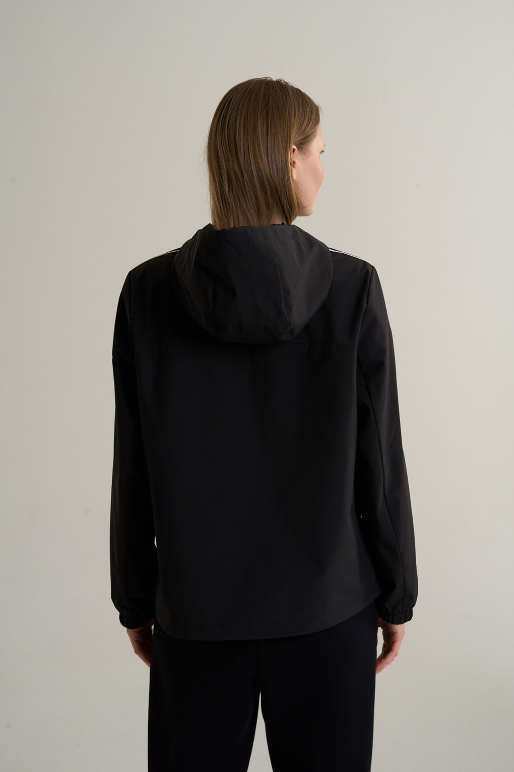 Ветровка Черный TRN ESSENTIAL Woven Track Top - Anta фото 7