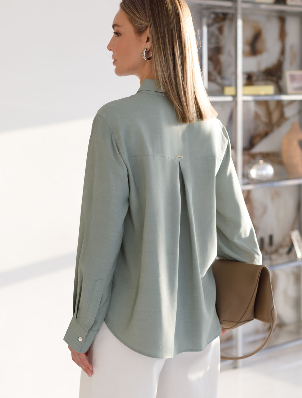 Летящая блузка из премиальной вискозы и лиоцелла - Vilatte фото 4