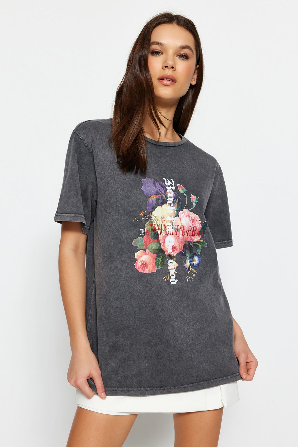 TRENDYOLMILLA Indigo %100 Pamuk Bask?l? ve Soluk Efektli Boyfriend Orme T-Shirt TWOSS23TS00281 фото 7