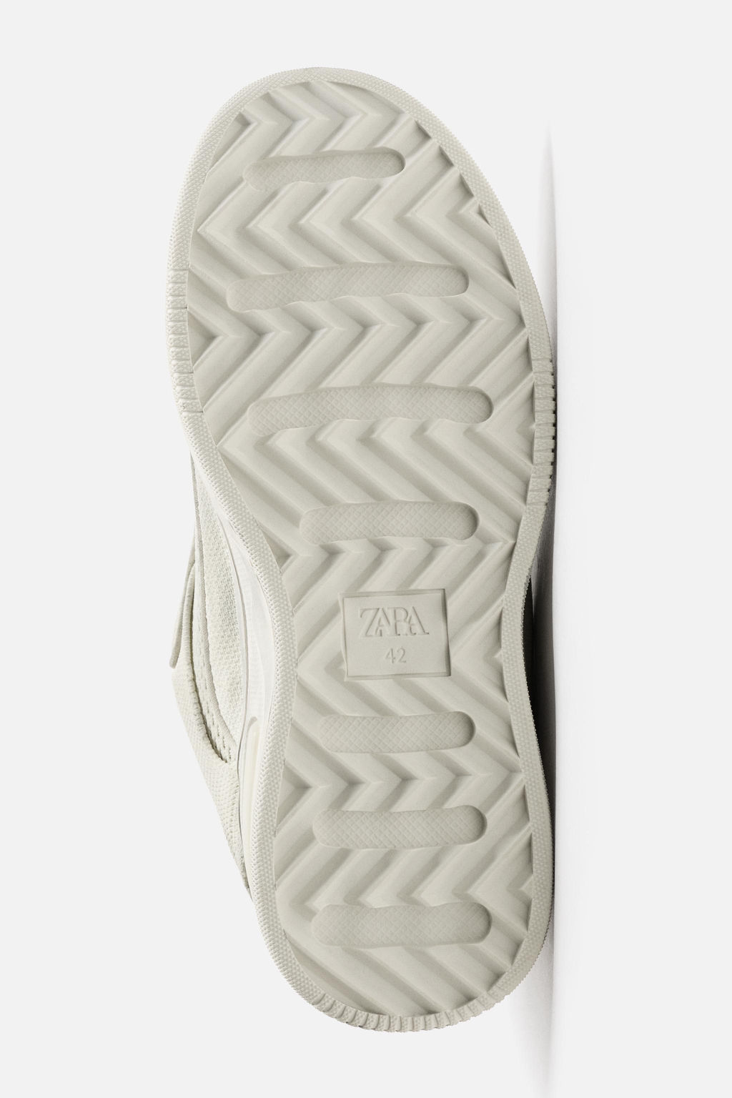 DISTRESSED CHUNKY TRAINERS - Zara фото 8