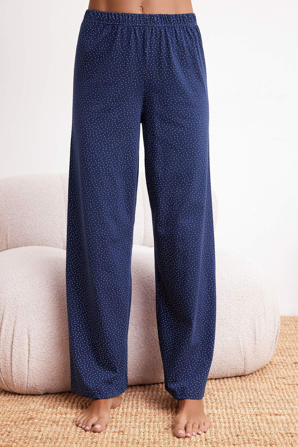 Lacivert Puantiyeli Buzgulu On Detayl? Pamuklu Yumusak Tuse Orme Pijama Tak?m? THMSS26PT00117