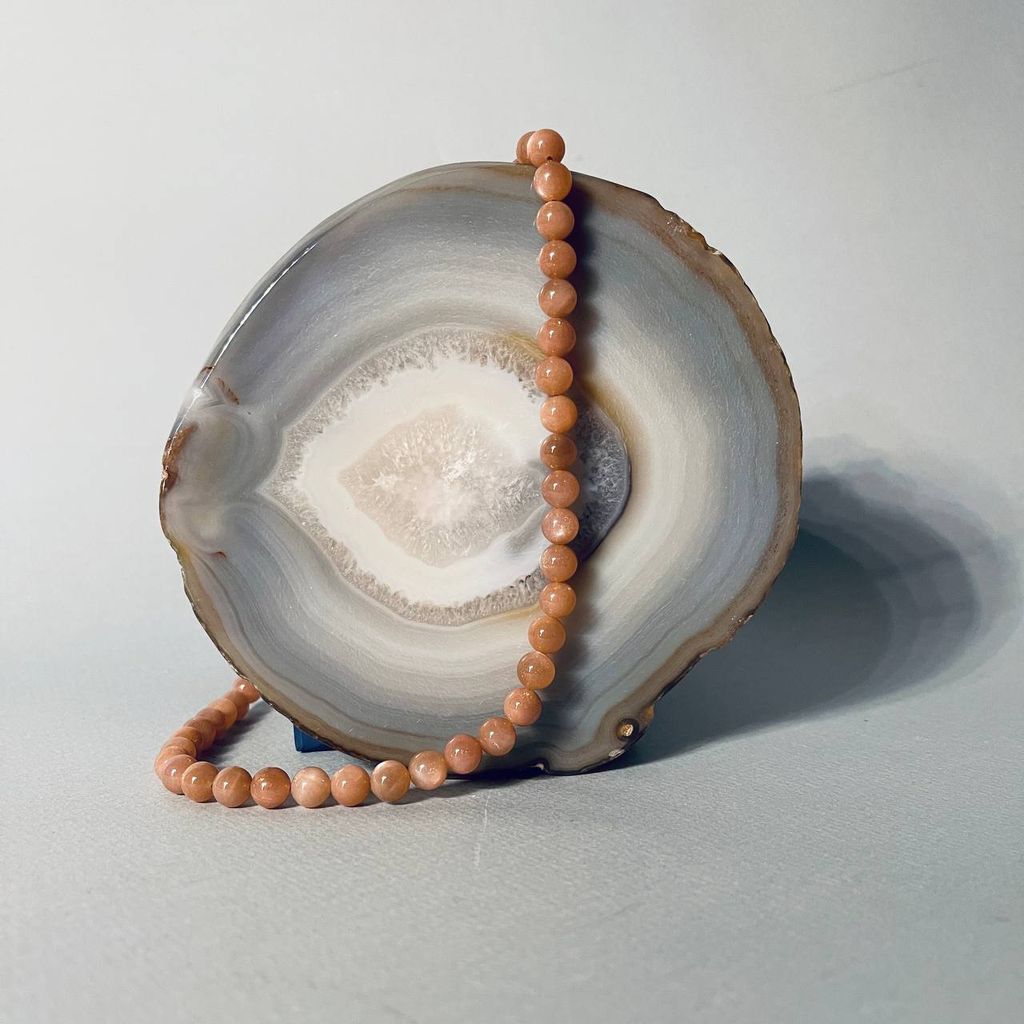Бусы из Лунного камня