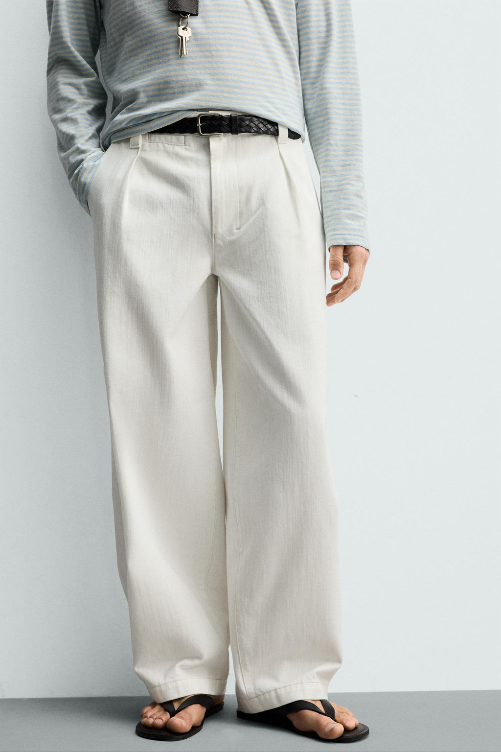 PANTAL?N CHINO DENIM BARREL FIT PLIEGUES / Blanco - Zara фото 5