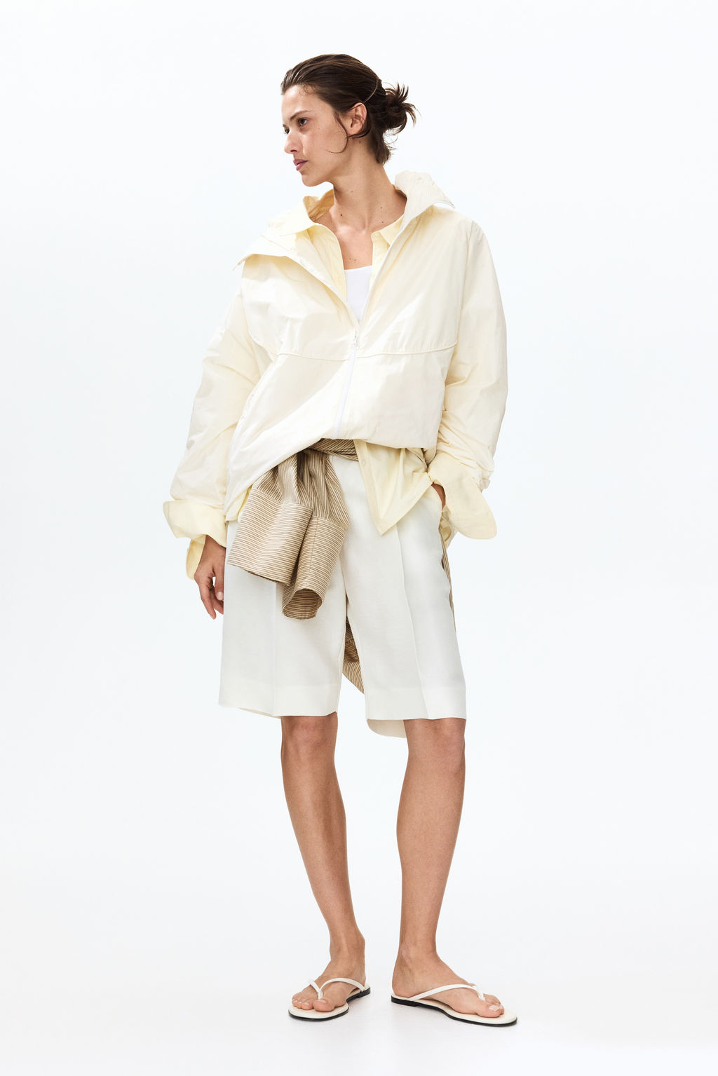 Chaqueta cortavientos con capucha - H&m фото 2
