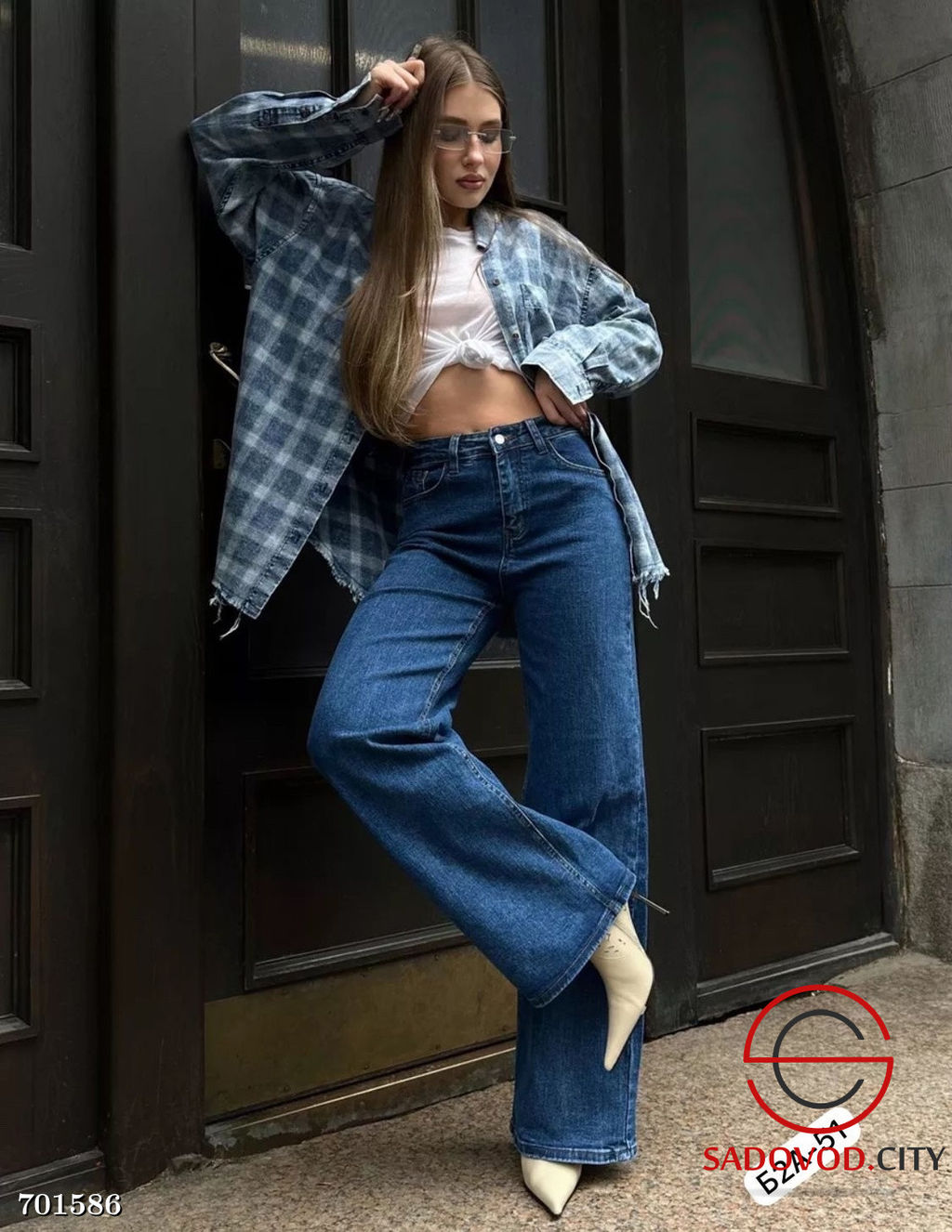 Джинсы трубы для женщин - Bruno фото 3