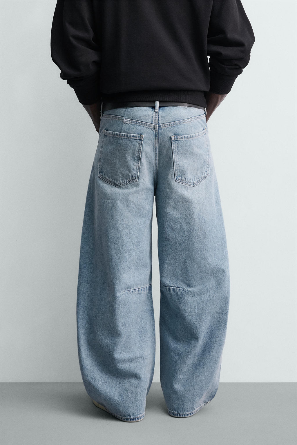 JEANS RELAXED BARREL FIT PINZAS / Azul claro - Zara фото 3