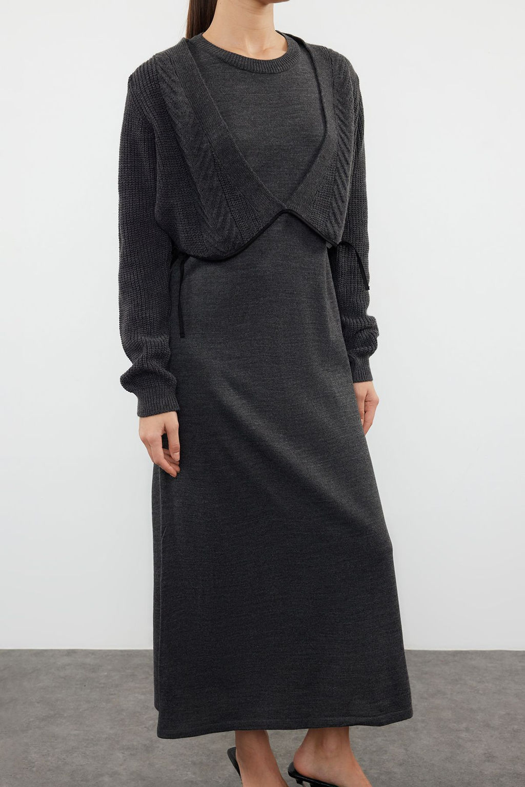 TRENDYOLMILLA Antrasit Maxi Triko Ekstra H?rkal? Elbise TWOAW25EL00014  фото 4