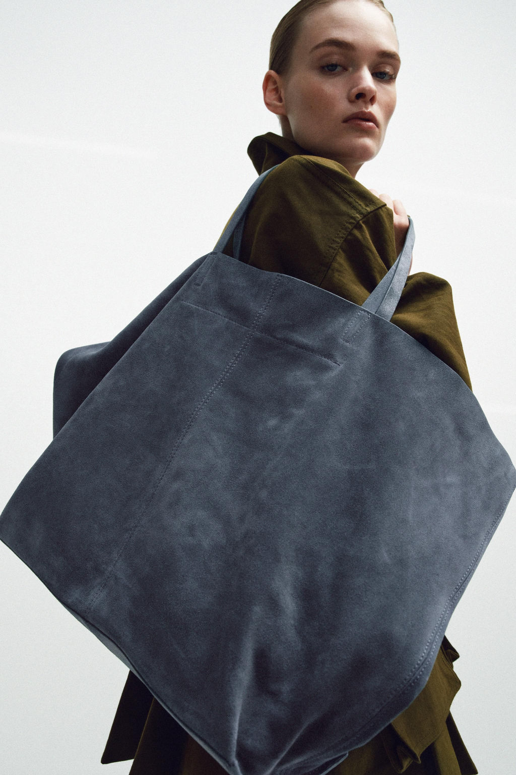 BOLSO PIEL SERRAJE MAXI SHOPPER / Azul - Zara фото 2