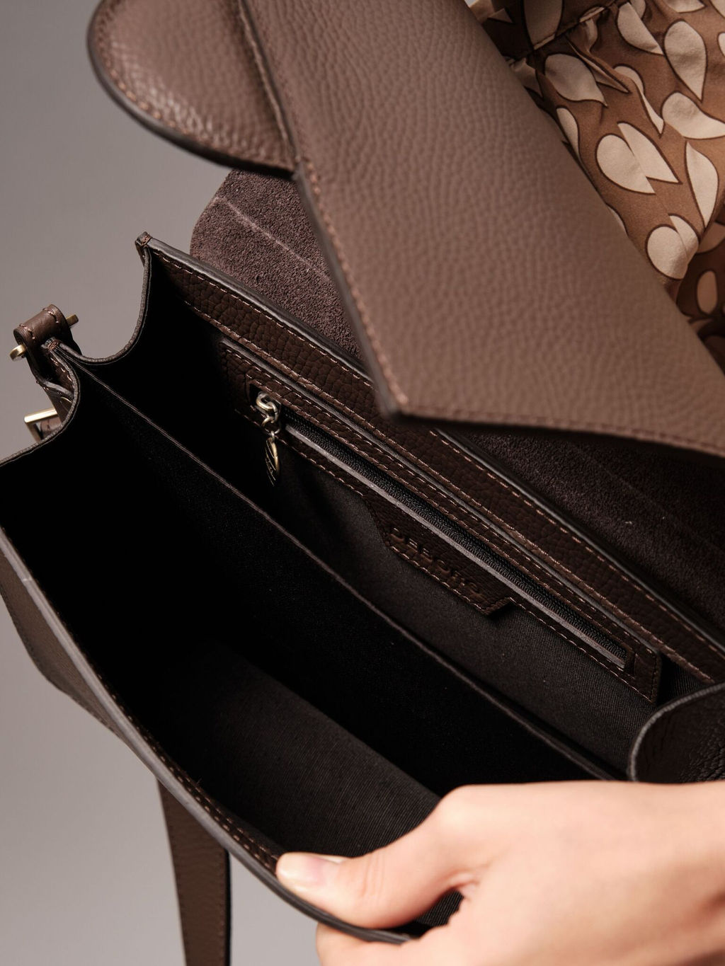 Сумка через плечо Deboro 30574 коричневый торф