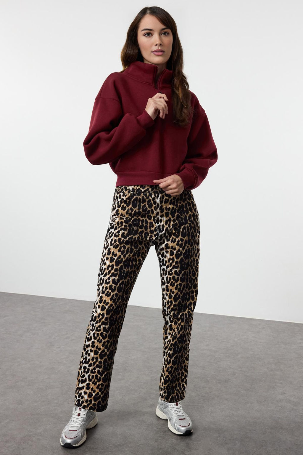 Bordo Rahat Kesim Crop Fermuarl? Dik Yaka Kal?n Ici Polarl? Orme Sweatshirt TWOAW24SW00221