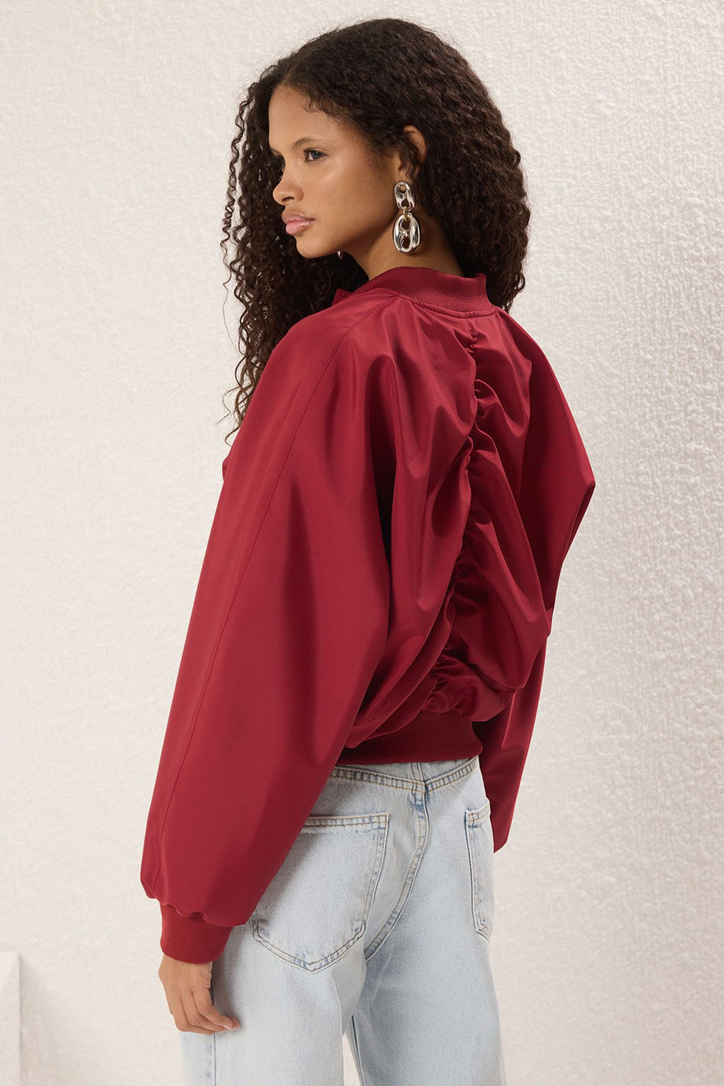 TRENDYOLMILLA Bej Oversize Buzgu Detayl? Su Itici Bomber Ceket Mont TWOSS22MO0099  фото 6