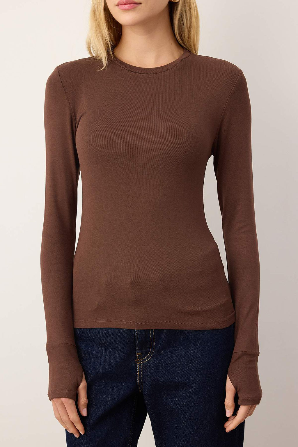 Kahverengi Viskon/Yumusak Kumasl? Parmak Gecme Detayl? Esnek Orme Bluz TWOAW25BZ00014