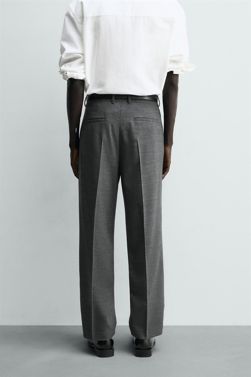 PANTAL?N STRAIGHT FIT CONFORT / Gris vigor? - Zara фото 3