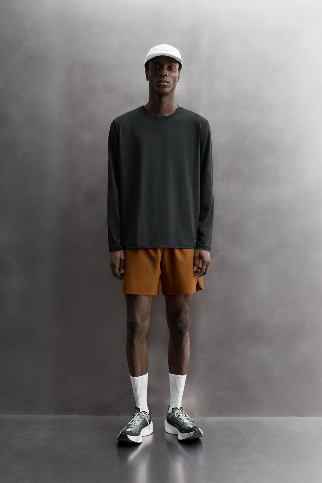 CAMISETA T?CNICA B?SICA MANGA LARGA / Negro