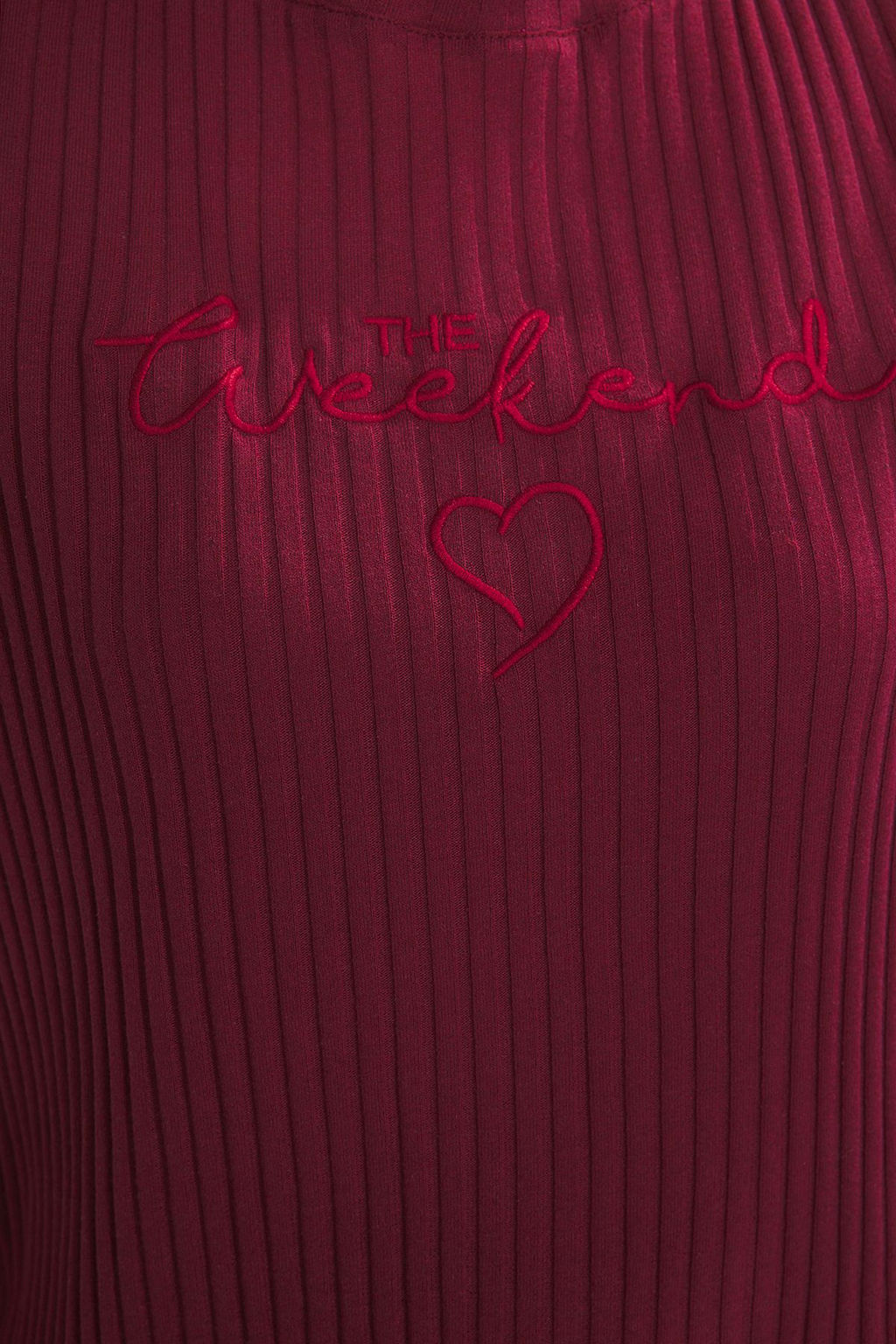 Trendyolmilla Bordo Slogan ve Kalp Nak?sl? Fitilli Sortlu Orme Pijama Tak?m? THMSS25PT00402 фото 10