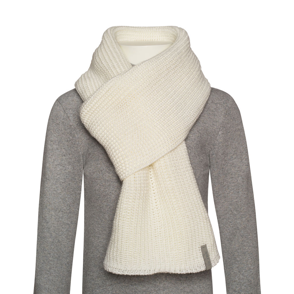 Шарф вязаный