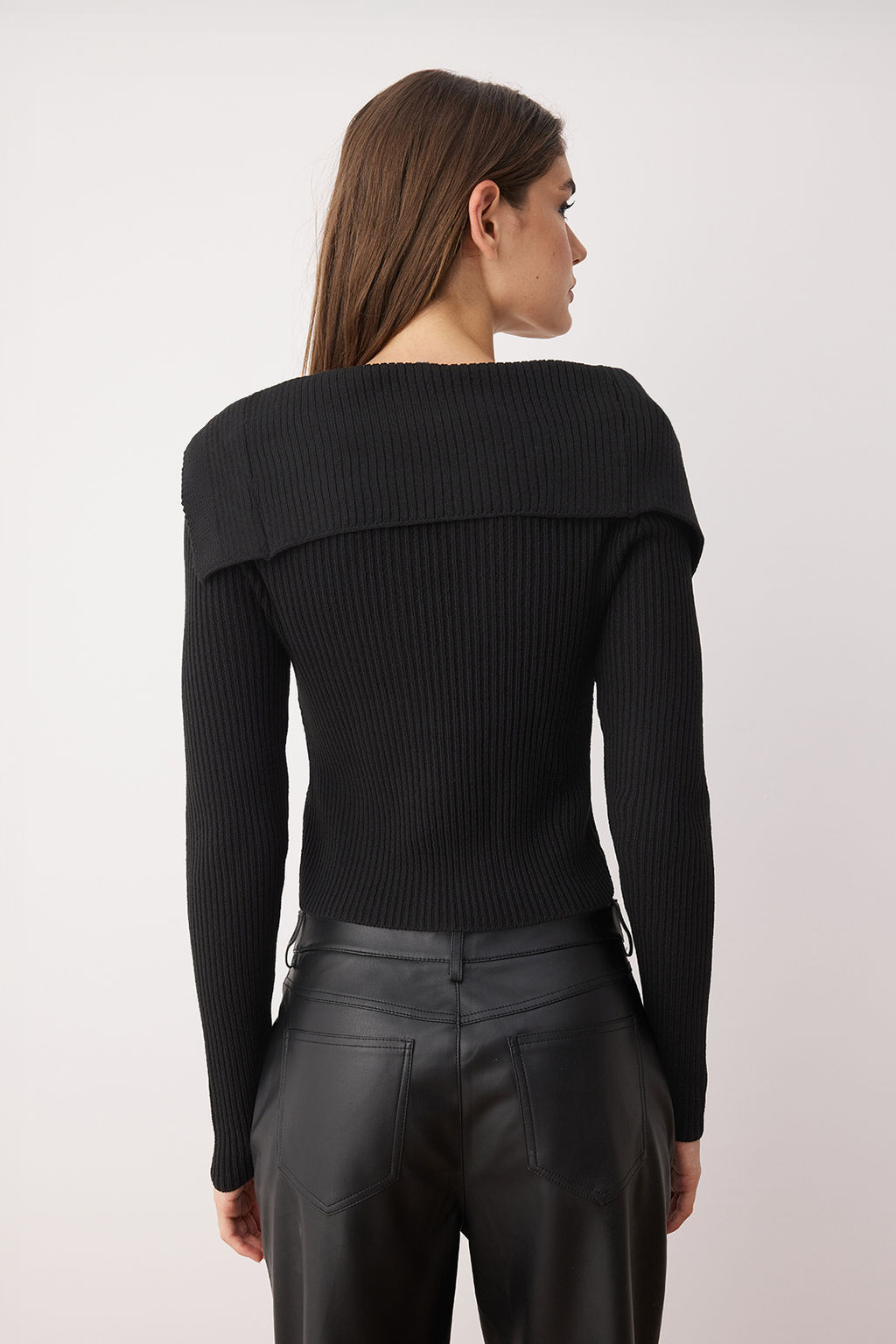 Siyah Merserize Gorunumlu Premium Iplik/Ozel Iplik Fitted/Vucudu Saran Triko H?rka TWOAW25HI00254