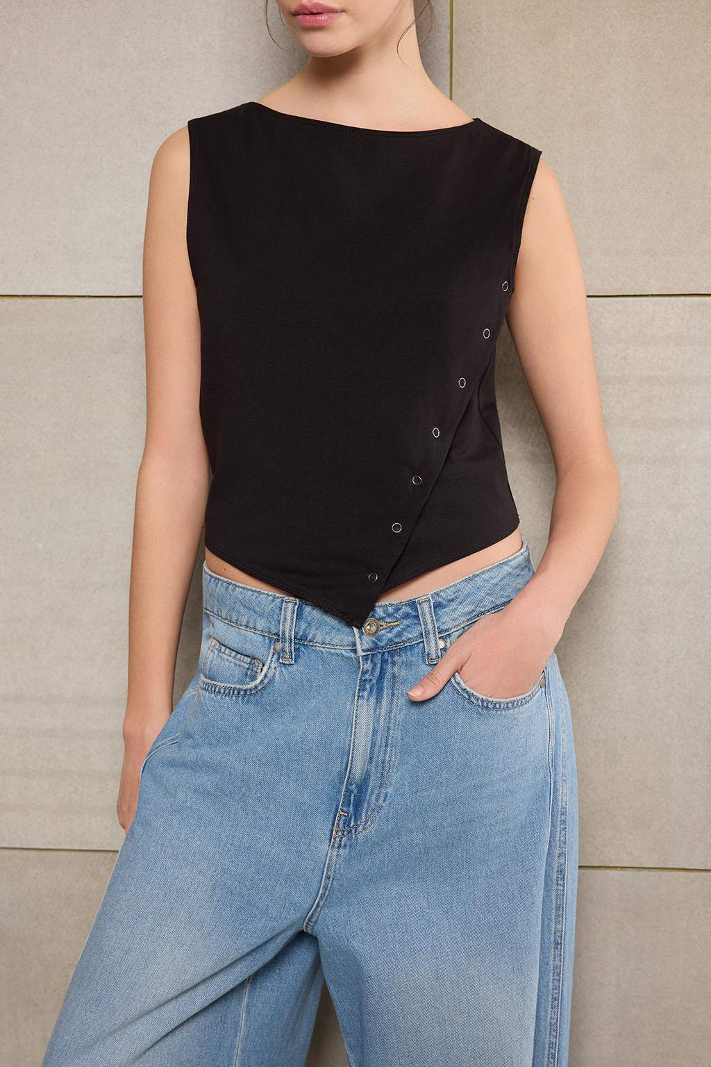 Ac?k Sar? Fitted/Vucuda Oturan Kay?k Yaka Kolsuz Crop Pamuklu Esnek Orme Bluz TWOSS26BZ00035 - Trendyolmilla фото 11