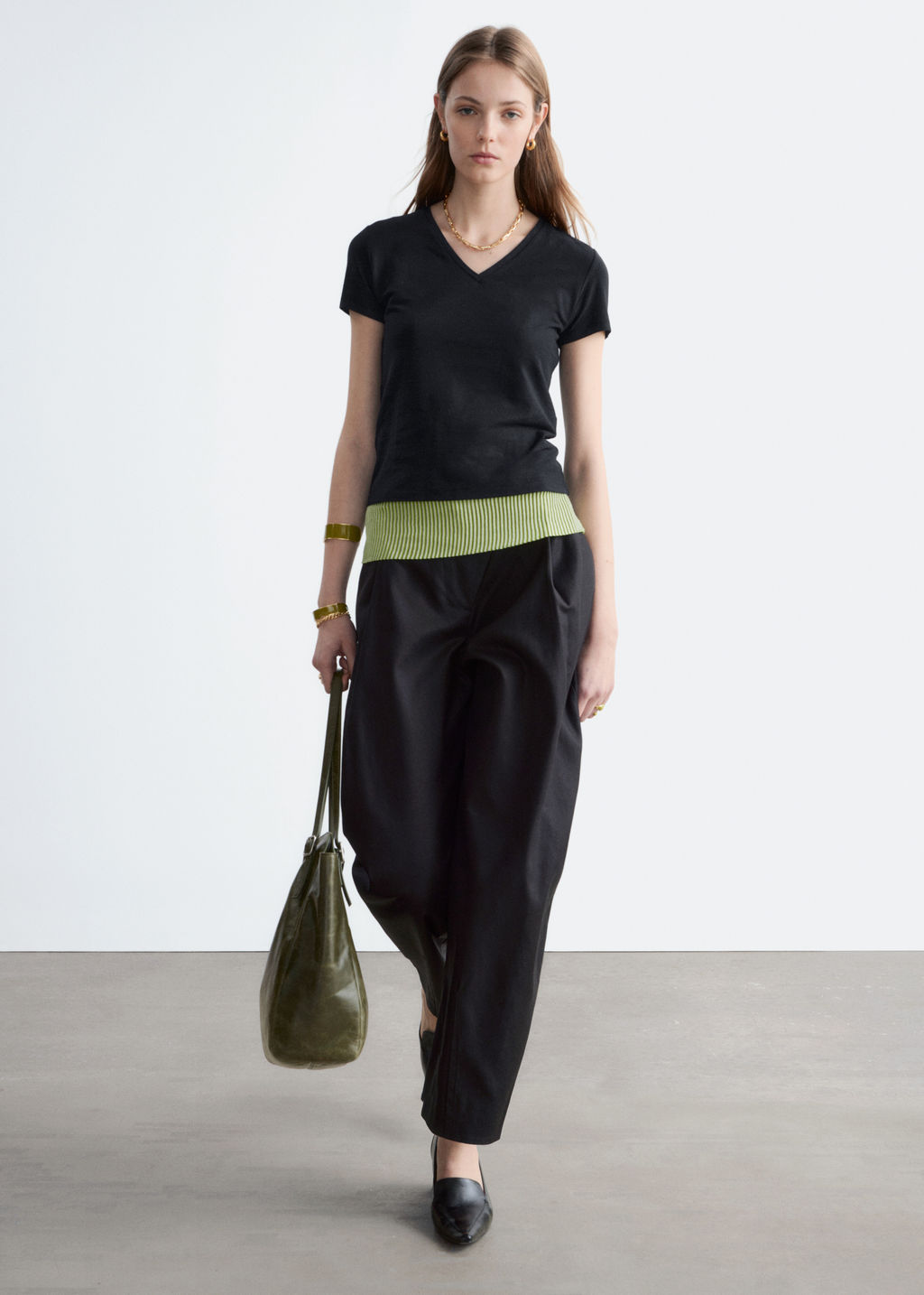 Camiseta de algod?n con escote en pico - H&m фото 4