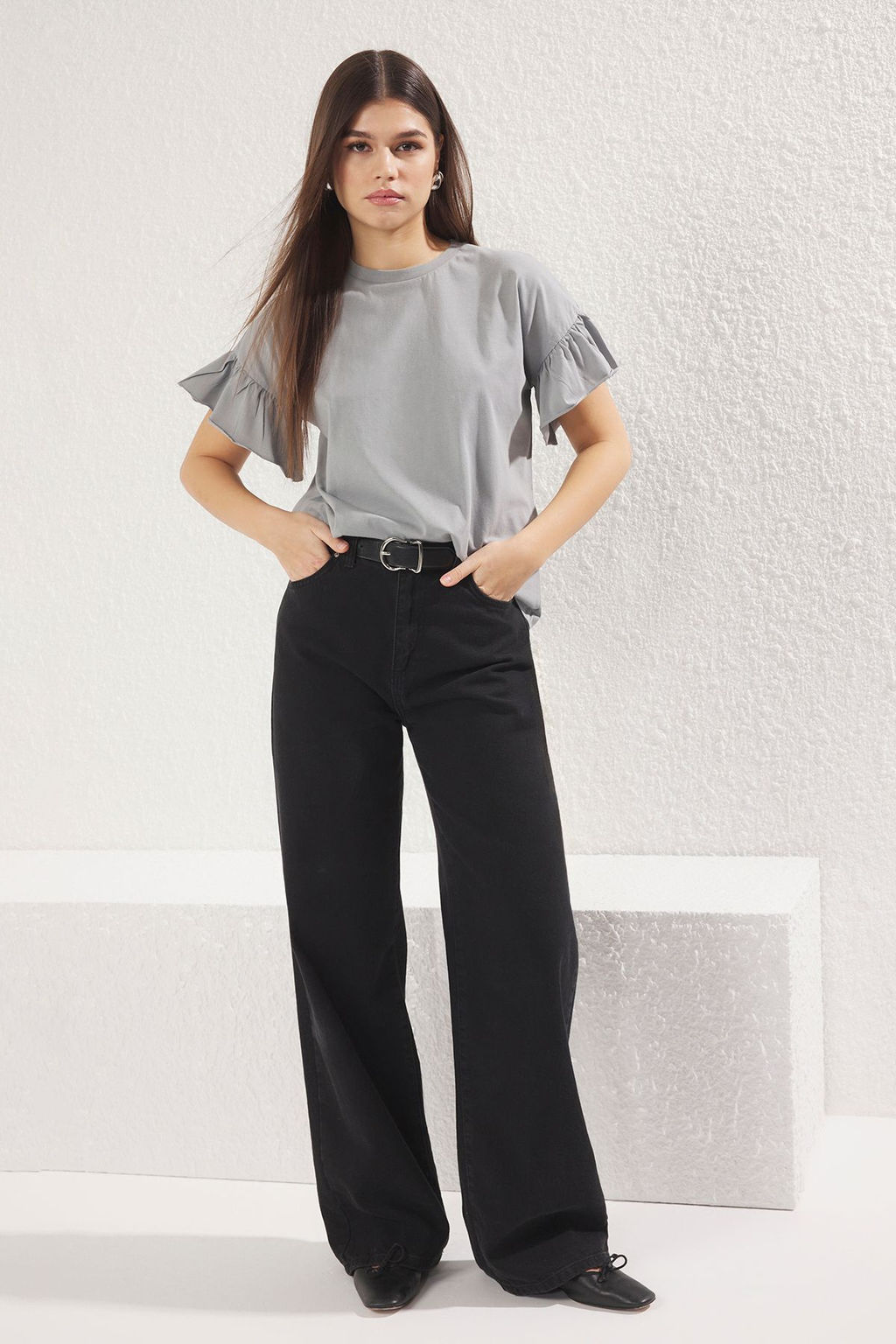 Gri %100 Pamuk F?rf?r Detayl? Basic Bisiklet Yaka Orme T-Shirt TWOSS22TS2429