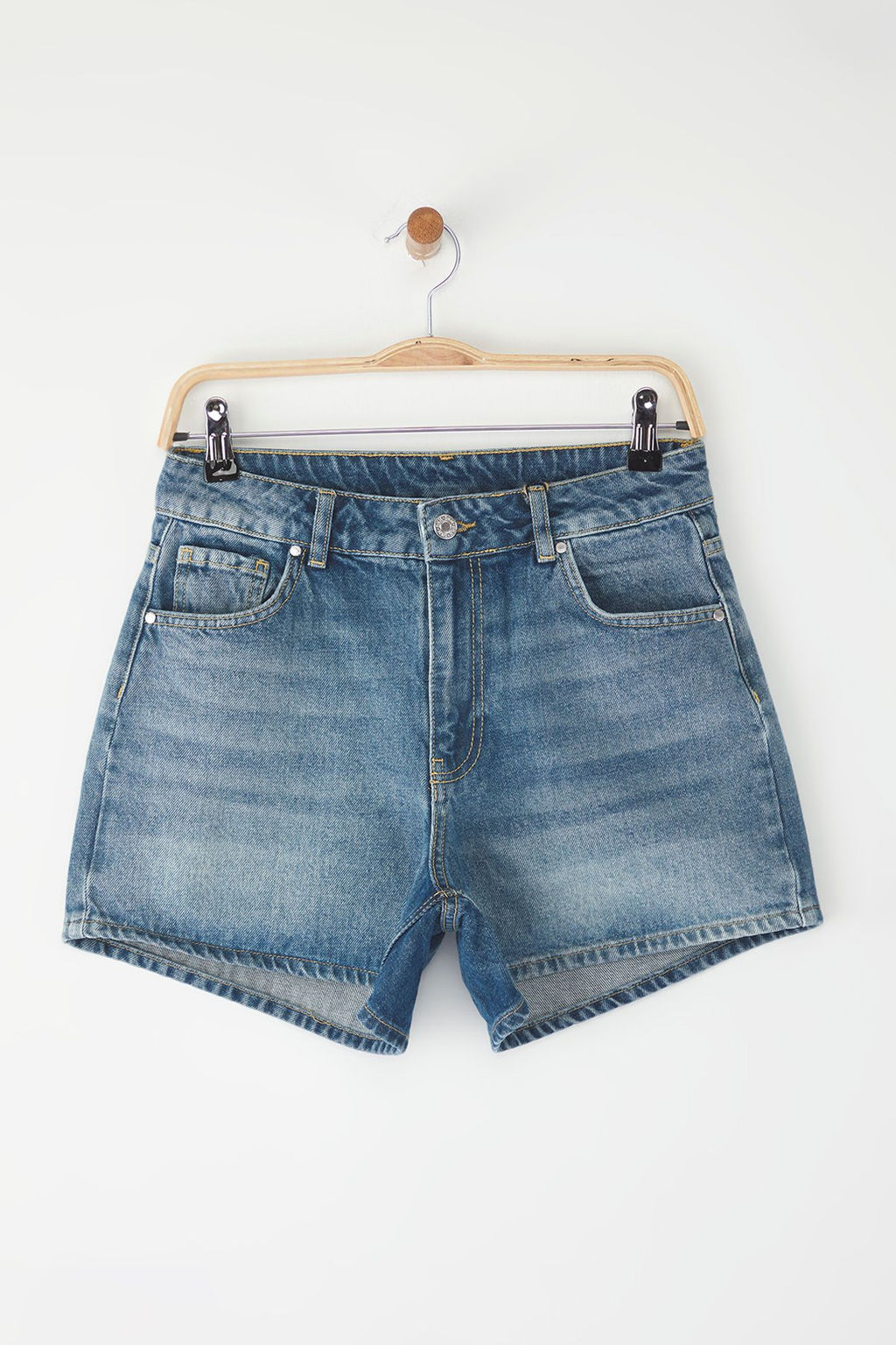 TRENDYOLMILLA Mavi Yuksek Bel Mini Denim Sort TWOSS25SR00178  фото 9