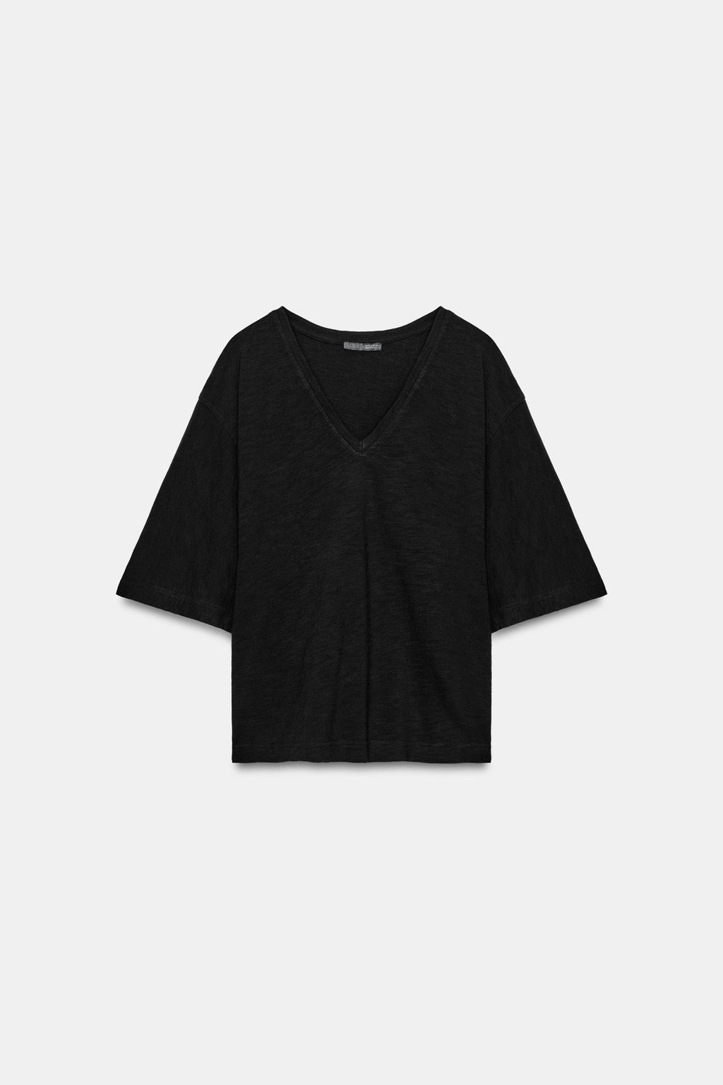 CAMISETA ESCOTE PICO / Negro - Zara фото 6