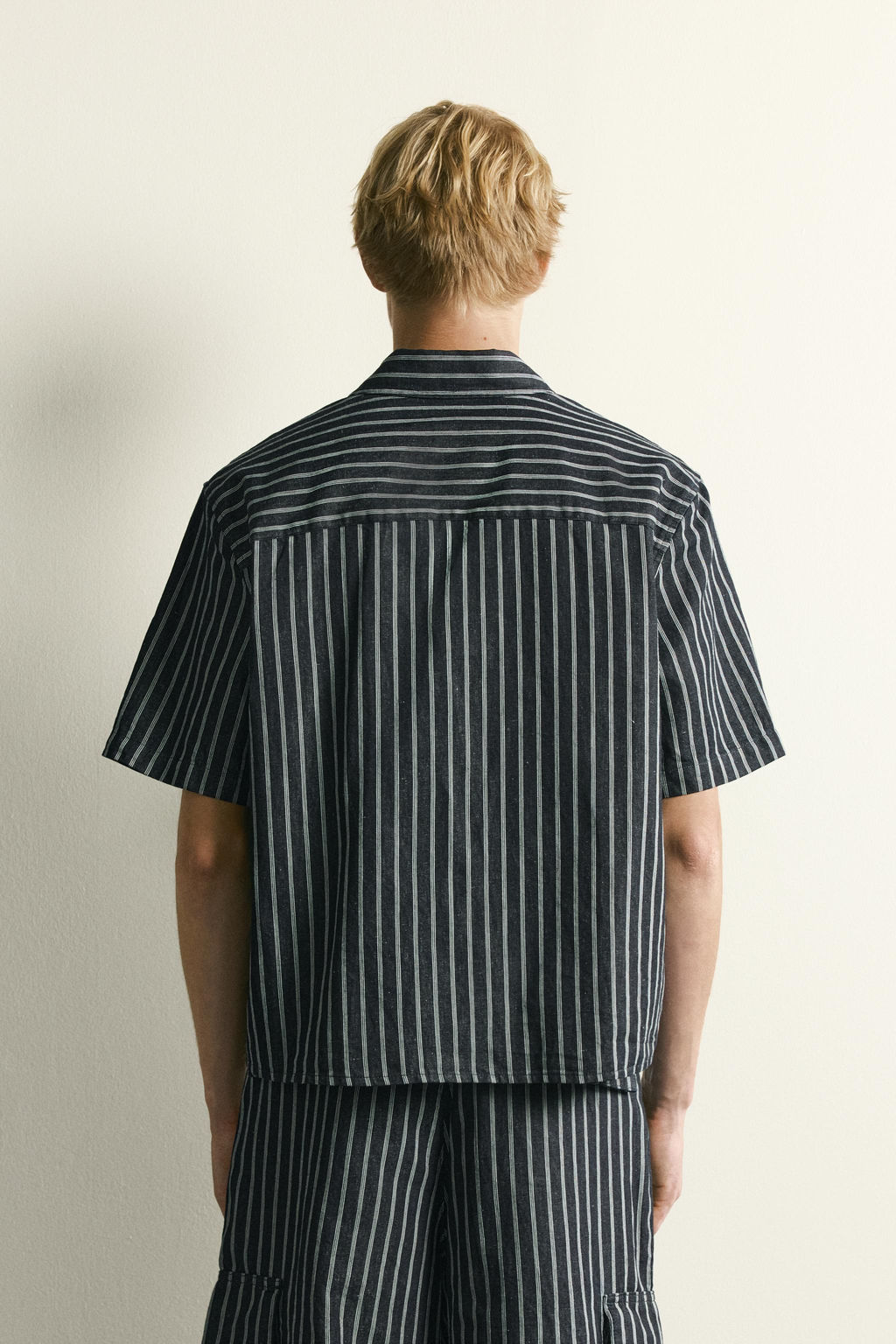 CAMISA DENIM ALGOD?N - LINO RAYAS / ?ndigo - Zara фото 3