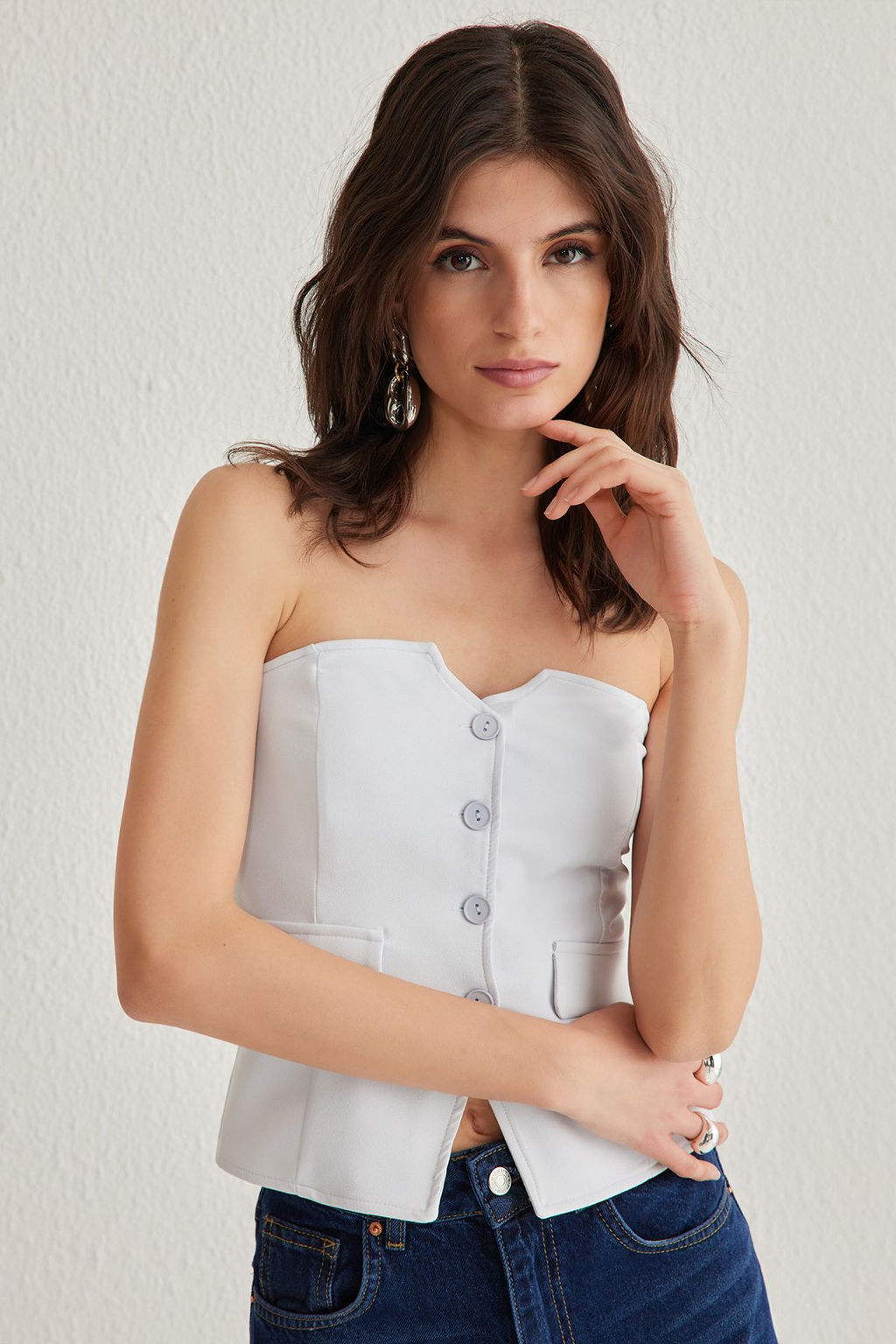 TRENDYOLMILLA Siyah Slim Fit Straplez Crop Dokuma Yelek TWOAW24YE00034  фото 2