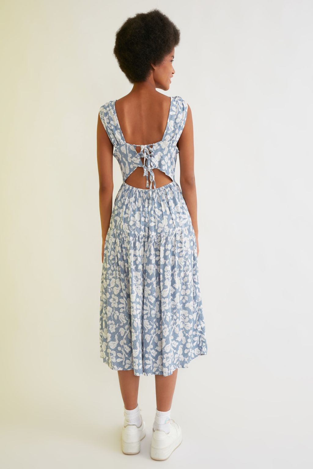 TRENDYOLMILLA Mavi Skater/Belden Ac?lan S?rt Detayl? Cicek Desenli Midi Dokuma Elbise TWOSS21EL0709  фото 20