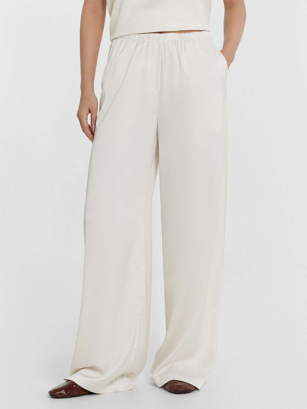 Брюки женские кремовые молочный 182544