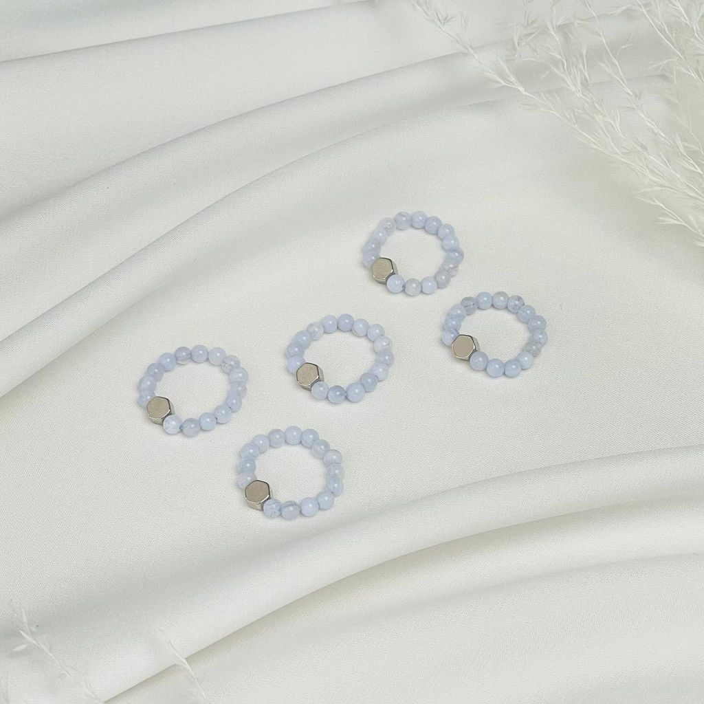 Кольцо на резинке из Голубого агата 15 р.