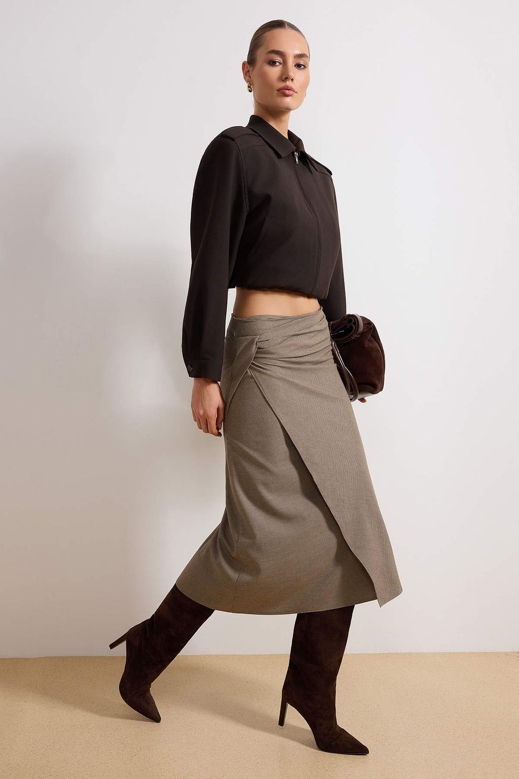 Siyah-Beyaz Anvelop Detayl? Midi Dokuma Etek TWOAW26ET00157 - Trendyolmilla фото 8