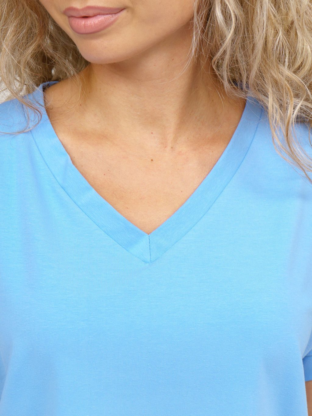 951 Футболка "Голубой"